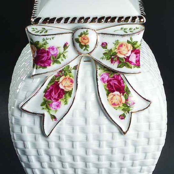 Vintage Royal Albert Old Country Roses Vase - Picture 1 of 1